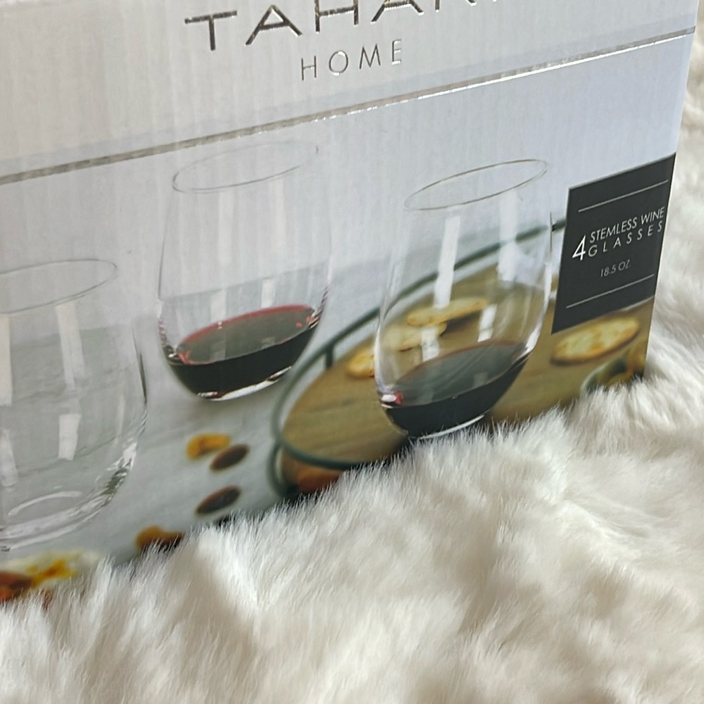 NEW in original box 4 Stemless High-quality Durable Glass Wine Glasses 🍇
